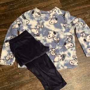 Snoopy sleep wear